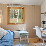 別荘 3 Bedroom Lovely In Nexo