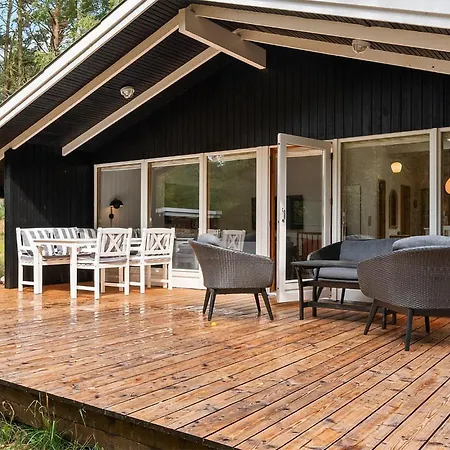 3 Bedroom Lovely In Nexo