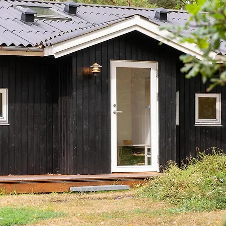 3 Bedroom Lovely In Nexo 別荘 Vester Sømarken