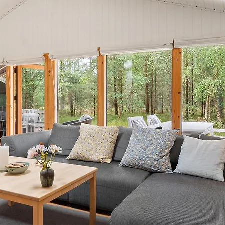 3 Bedroom Lovely In Nexo Ferienhaus