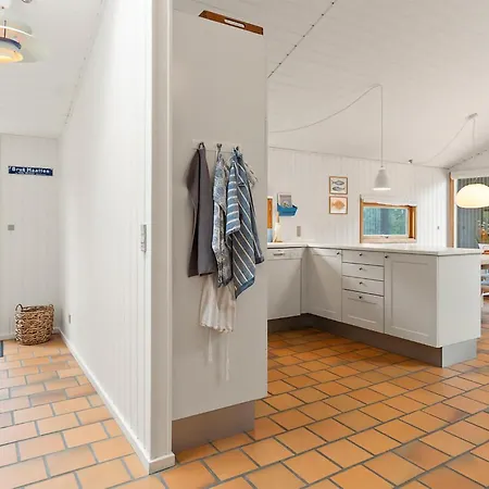 3 Bedroom Lovely In Nexo *