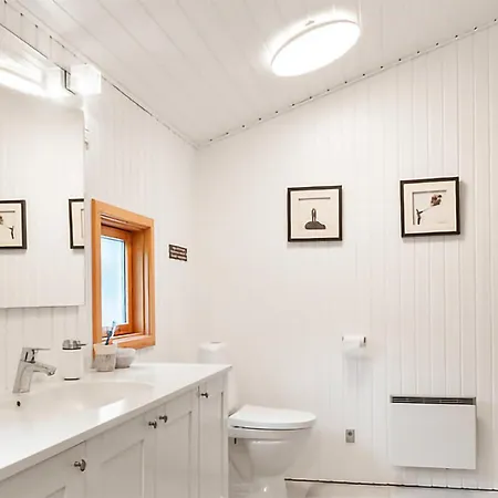 3 Bedroom Lovely In Nexo Ferienhaus *